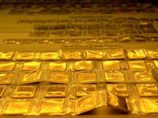 Giá vàng ngày Noel: Quay đầu giảm nhẹ