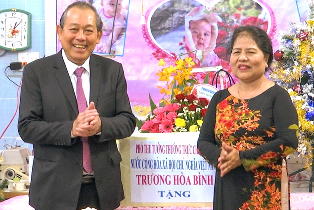 Phó Thủ tướng Thường trực Trương Hòa Bình chúc mừng Giáng sinh tại Đà Nẵng - Hình 2