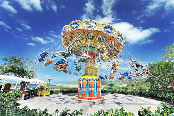 Đón Giáng sinh theo phong cách châu Phi độc – lạ ở “xứ sở thần tiên” Phú Quốc