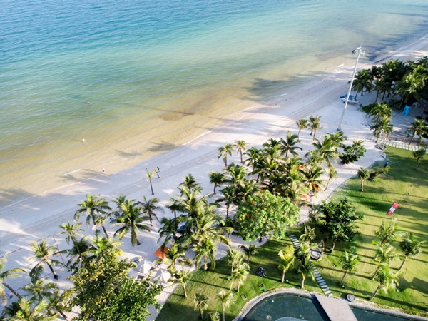 Khách sạn 5 sao Premier Residences Phu Quoc Emerald Bay khuyến mại lớn chào năm mới 2019 - Hình 3