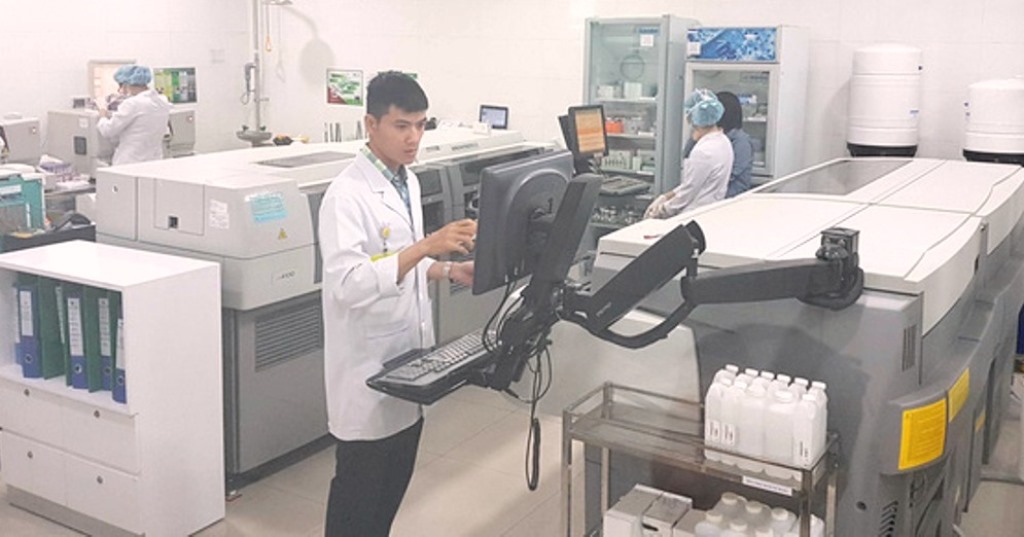 Đà Nẵng: Bệnh viện Hoàn Mỹ đầu tiên đạt chuẩn quốc tế về xét nghiệm - Hình 2