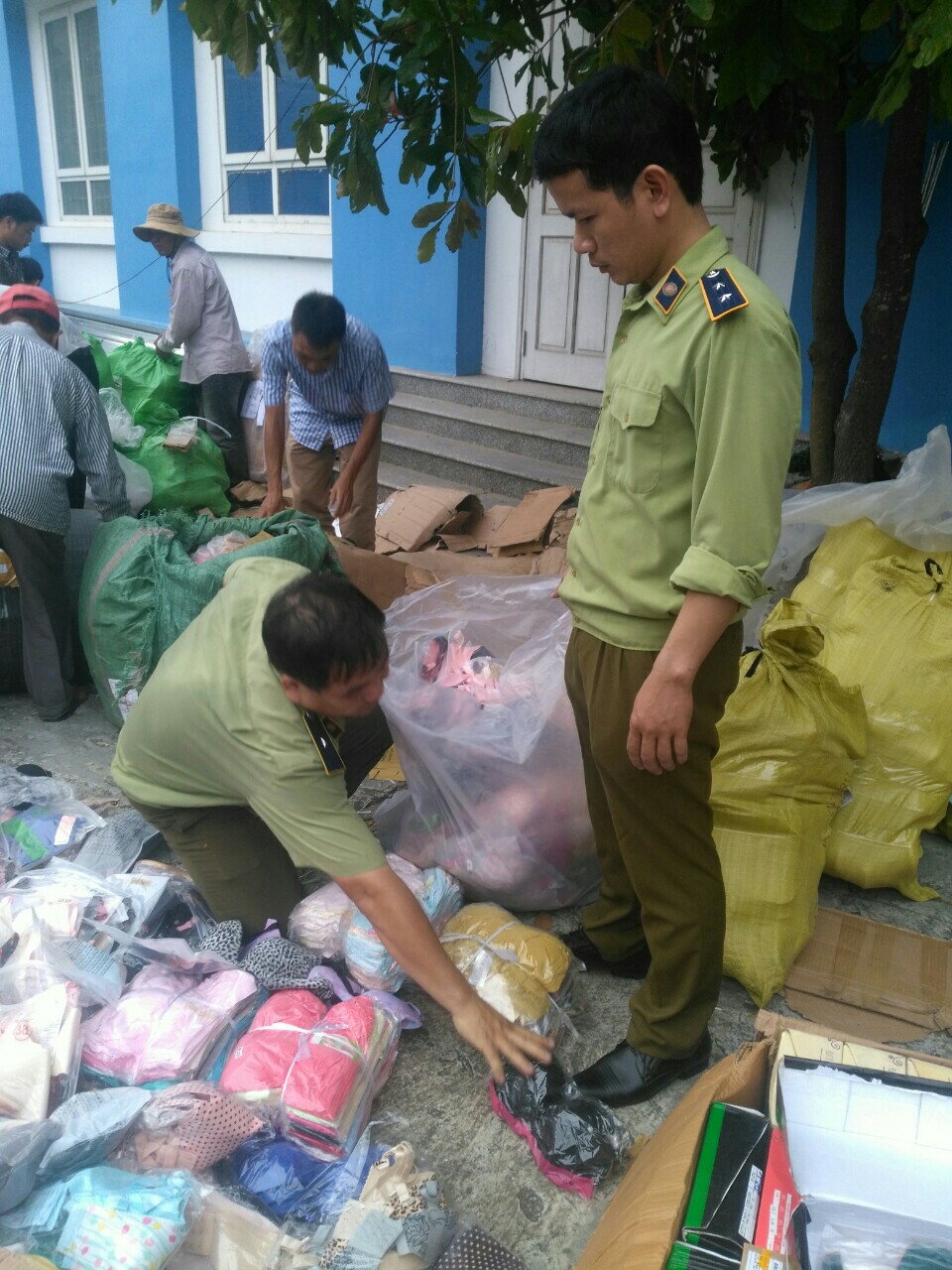 Bắt giữ hơn 2.000 sản phẩm có dấu hiệu giả mạo nhãn hiệu đã được bảo hộ