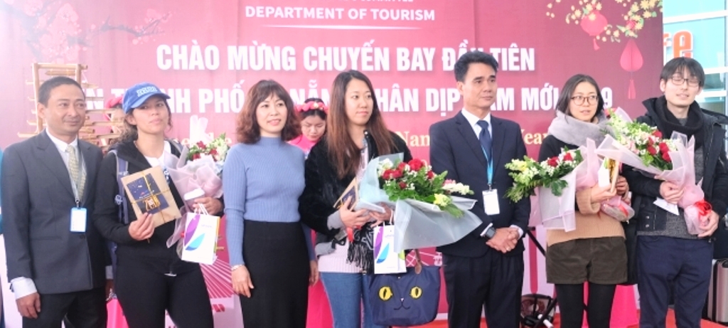 Đà Nẵng: Chào đón tàu biển và chuyến bay quốc tế đầu tiên đến “xông đất” đầu năm mới 2019 - Hình 4