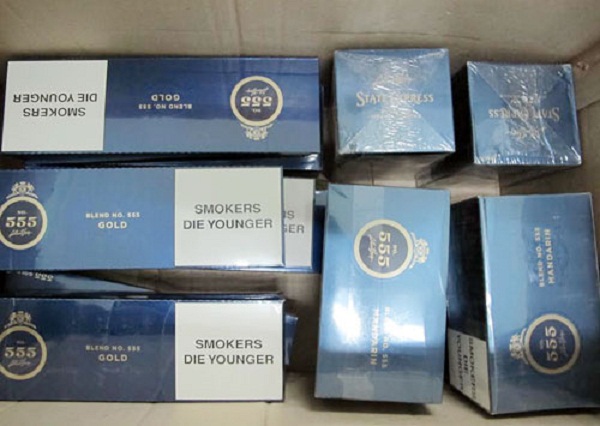 Hà Nội: Bắt giữ vụ vận chuyển 10.570 bao thuốc lá nhãn hiệu 555 nhập lậu - Hình 1