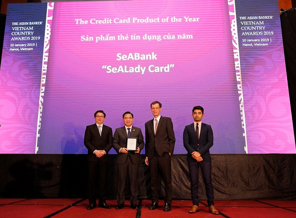 SeaBank nhận giải thưởng “sản phẩm thẻ tín dụng tiêu biểu năm 2018” - Hình 1