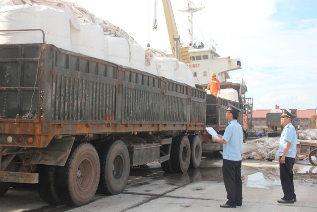Hải quan Cảng Vũng Áng (Hà Tĩnh): Thu ngân sách đạt gần 6.000 tỷ đồng - Hình 1