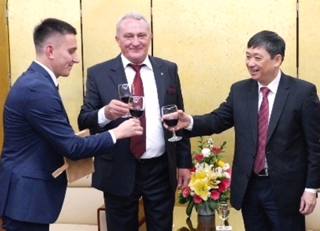 Đà Nẵng: Xúc tiến đầu tư nhà máy sản xuất ô tô của tập đoàn GAZ (Nga)