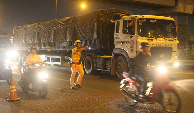 TPHCM ra quân dẹp loạn tài xế nghiện ma túy, sử dụng rượu bia