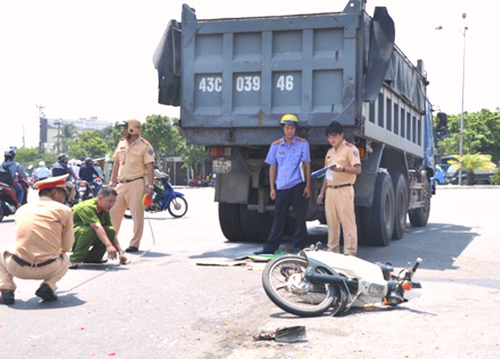 Đà Nẵng: Siết chặt toàn diện các doanh nghiệp kinh doanh vận tải bằng ô tô