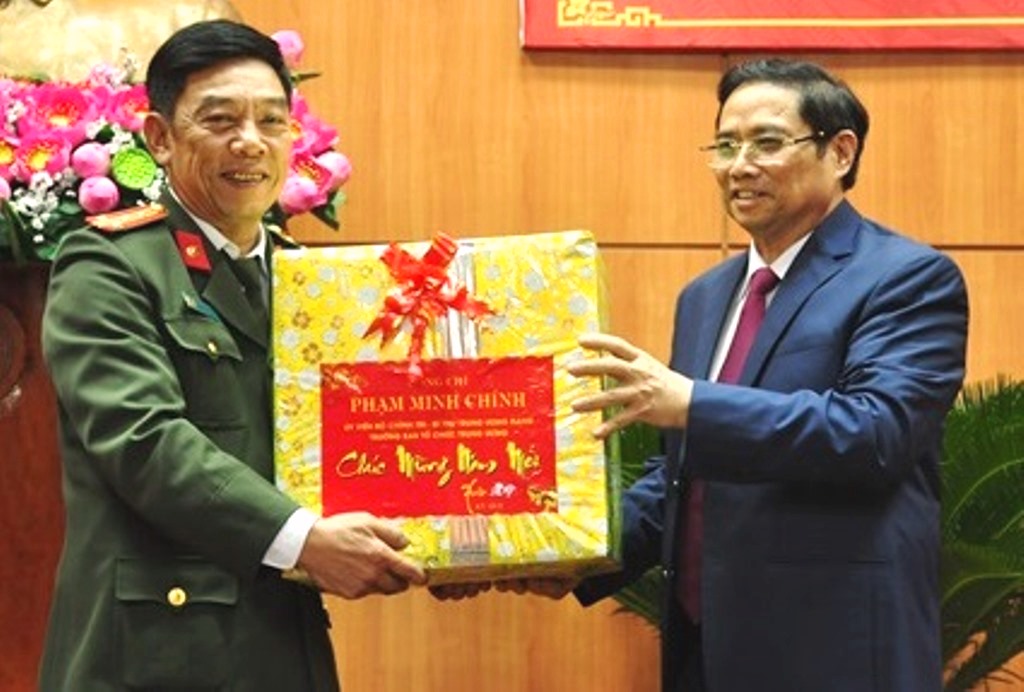 Trao quyết định chuẩn y chức danh Bí thư Tỉnh ủy Quảng Nam nhiệm kỳ 2015 - 2020 - Hình 3