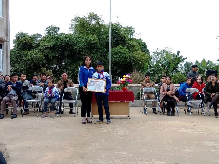 Thanh Hóa: Nam sinh lớp 6 dũng cảm cứu bạn giữa dòng nước xiết