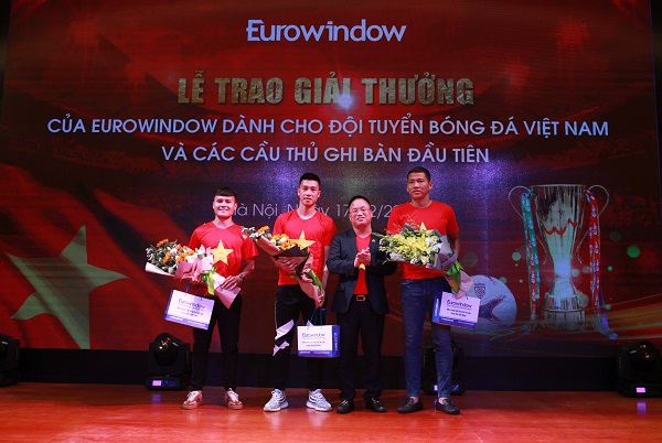 Asian Cup 2018: Đội tuyển Việt Nam được treo thưởng không giới hạn - Hình 2