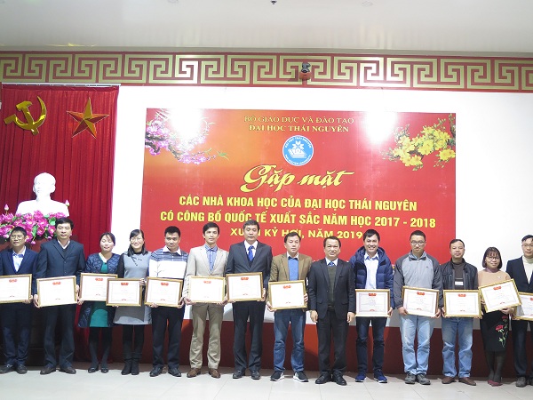 Đại học Thái Nguyên: Tôn vinh các NKH có công bố quốc tế xuất sắc năm 2017-2018