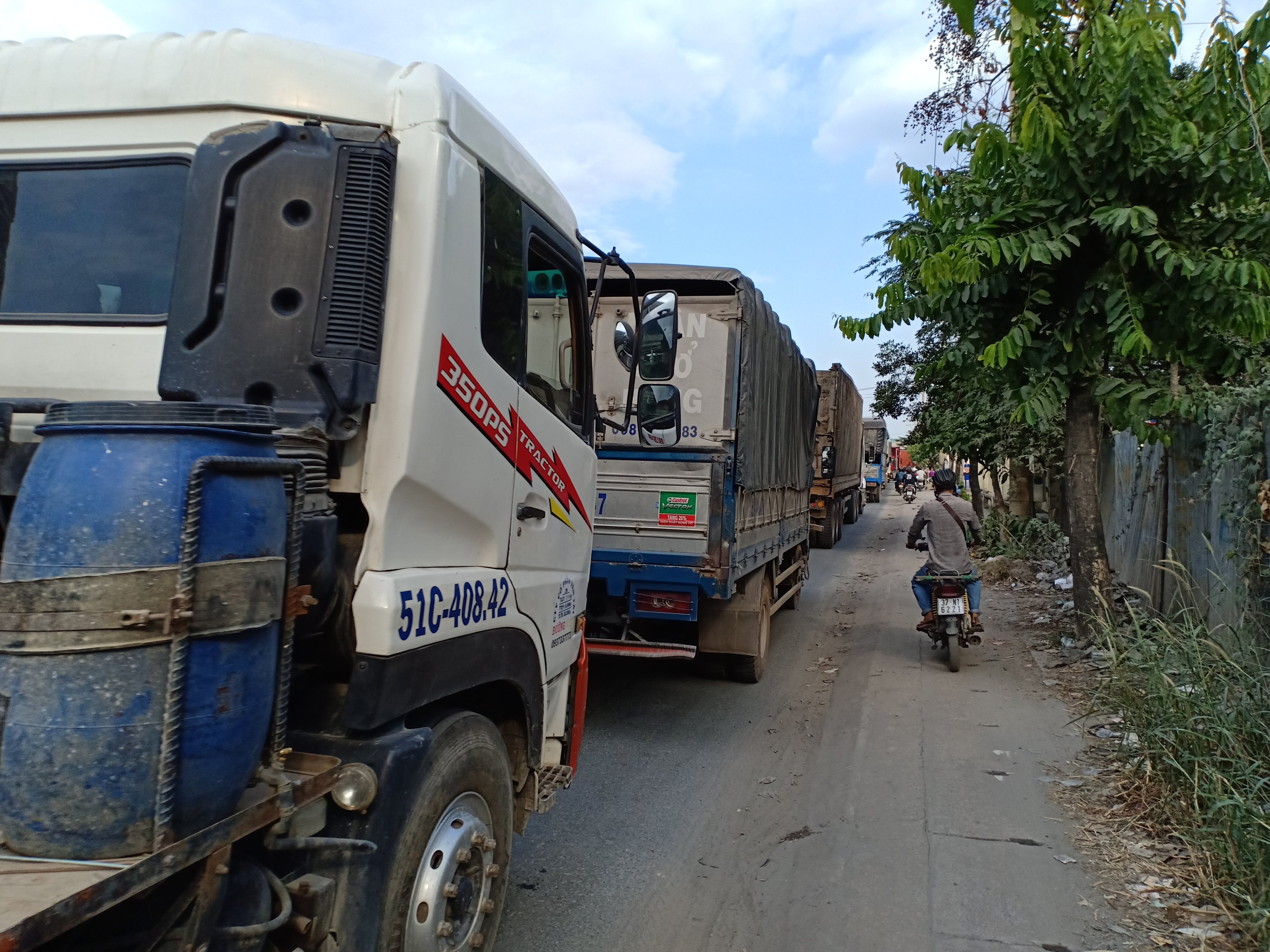 Bình Dương: Dân ám ảnh mỗi lần đi qua ngã ba Tân Vạn - Hình 2