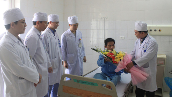 BVĐK Thanh Hóa thay động mạch chủ nhân tạo thành công cho bệnh nhân