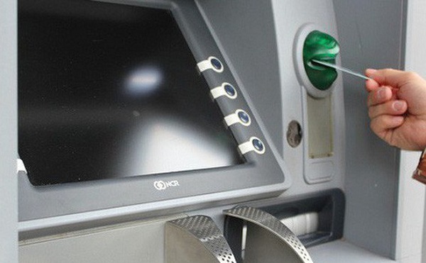 Ngân hàng để máy ATM thiếu tiền, không hoạt động dịp Tết sẽ bị xử lý - Hình 1