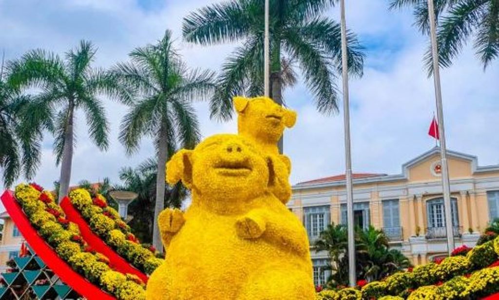 Sắc xuân bên bờ sông Hàn - Hình 2