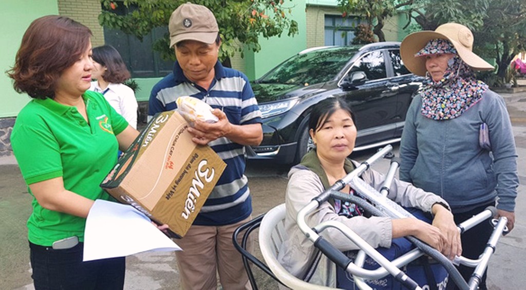 Đà Nẵng: Những chuyến xe mang nặng nghĩa tình - Hình 4