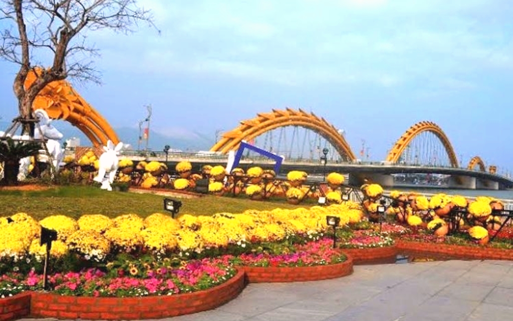 Sắc xuân bên bờ sông Hàn - Hình 7