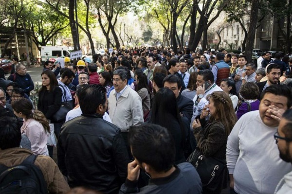 Mexico: Động đất mạnh 6,5 độ, hàng nghìn người tháo chạy - Hình 1