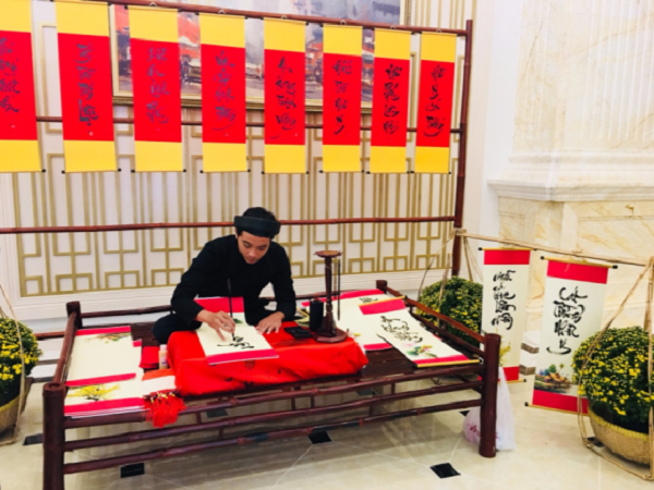 Hưởng trọn Tết 3 miền, không khí lễ hội 5 châu tại Vinpearl Land