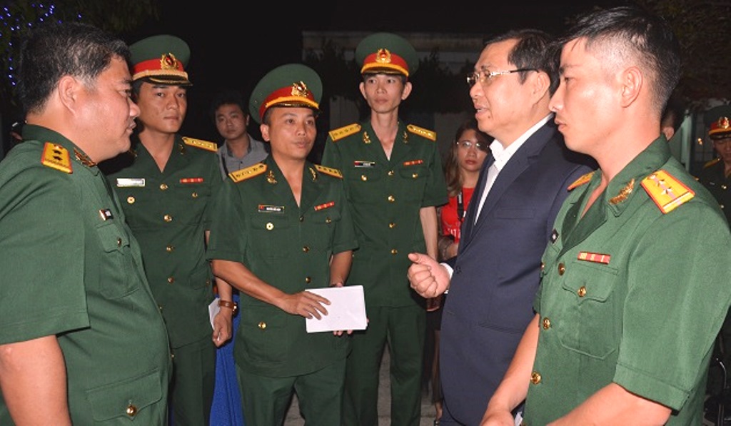 Đà Nẵng: Đêm Giao thừa, Chủ tịch thành phố thăm, chúc Tết các lực lượng sẵn sàng chiến đấu - Hình 2