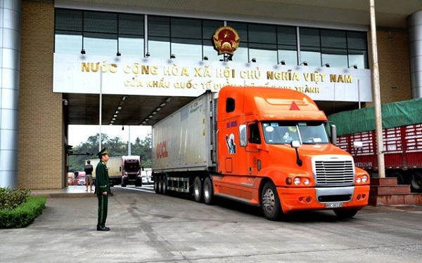 Mùng 2 Tết: Thông quan hơn 439 tấn quả sang Trung Quốc