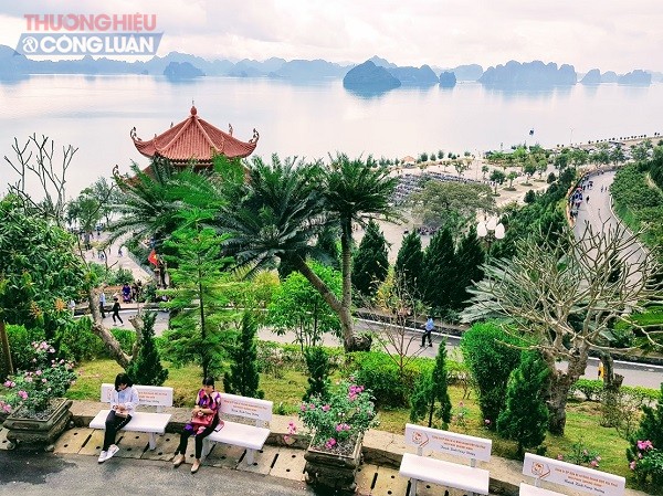 Khám phá vẻ đẹp ngôi chùa ven biển đẹp nhất Quảng Ninh - Hình 13
