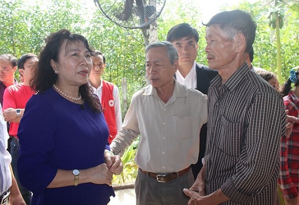 Bộ GD&ĐT thăm, hỗ trợ các gia đình nạn nhân bị đuối nước ở Quảng Nam - Hình 1