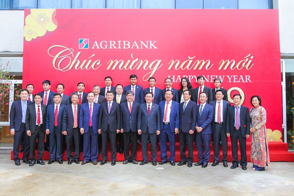 Phó Thủ tướng Vương Đình Huệ: Mong Agribank tiếp tục có nhiều đóng góp to lớn cho “Tam nông” và nền kinh tế - Hình 1