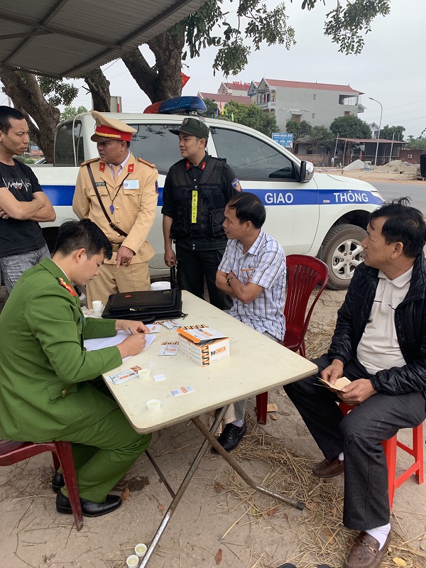 Bắc Giang: Ra quân kiểm tra, xử lý lái xe dương tính với ma túy - Hình 1