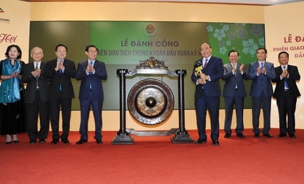 Thủ tướng Nguyễn Xuân Phúc: Phát triển thị trường chứng khoán hiệu quả - bền vững hơn - Hình 2