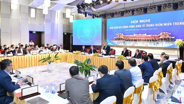 Thủ tướng họp giao ban Hội đồng Vùng kinh tế trọng điểm miền Trung - Hình 1