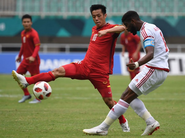 Tiết lộ 2 đội bóng Đông Nam Á theo đuổi Văn Quyết - Hình 1