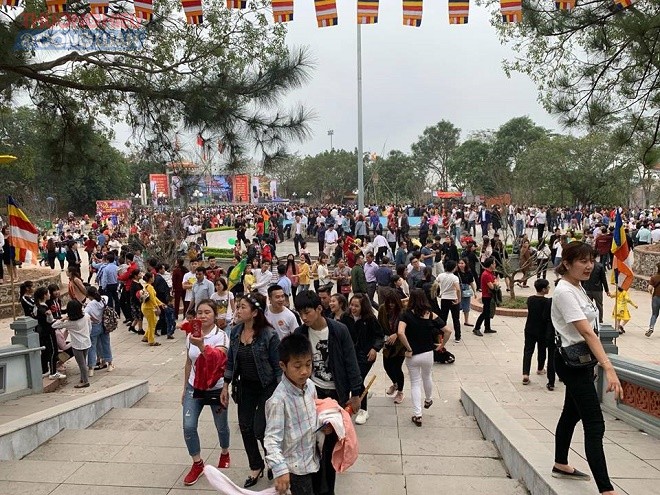 Ngày đầu Hội Lim: Hàng nghìn du khách thập phương nô nức về nguồn quan họ đi trẩy hội - Hình 6