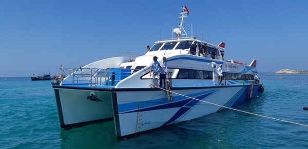 Đưa vào hoạt động tàu khách ​siêu tốc 2 thân tuyến Sa Kỳ - Lý Sơn