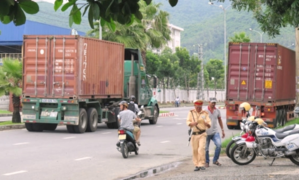 Đà Nẵng: Sẽ cấm xe máy đi vào đường chính ra cảng Tiên Sa - Hình 1