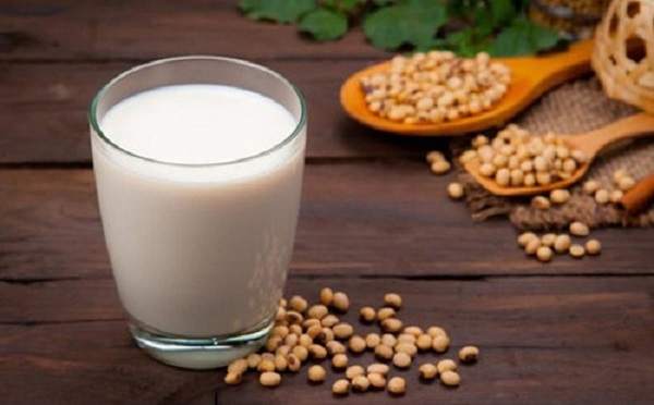 Những sai lầm khi uống sữa đậu nành không đúng cách - Hình 1