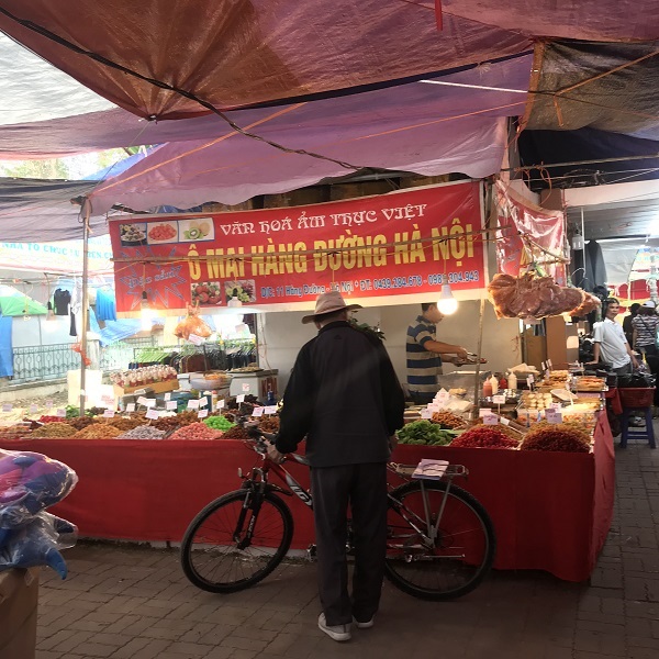 Hải Phòng: Sân trụ sở nhiều cơ quan biến thành bãi gửi xe vào lễ hội văn hóa ẩm thực - thương mại tại Kiến An - Hình 4