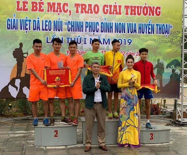 Khai mạc Giải Việt dã leo núi ‘Chinh phục đỉnh Non Vua huyền thoại’