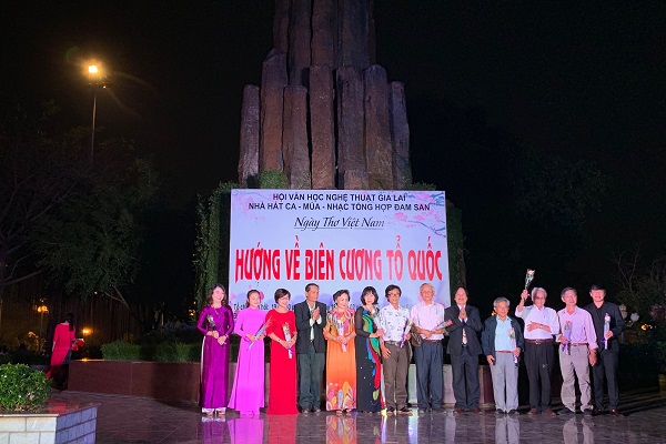 Đêm thơ nhạc “Hướng về biên cương Tổ quốc”