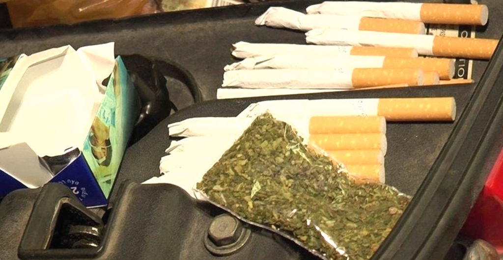 Đà Nẵng: Lực lượng 911 truy bắt hàng loạt đối tượng mang mã tấu, ma túy - Hình 2