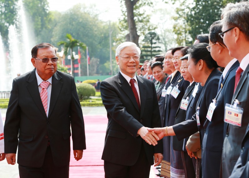 Tổng Bí thư, Chủ tịch nước bắt đầu thăm hữu nghị chính thức CHDCND Lào - Hình 1