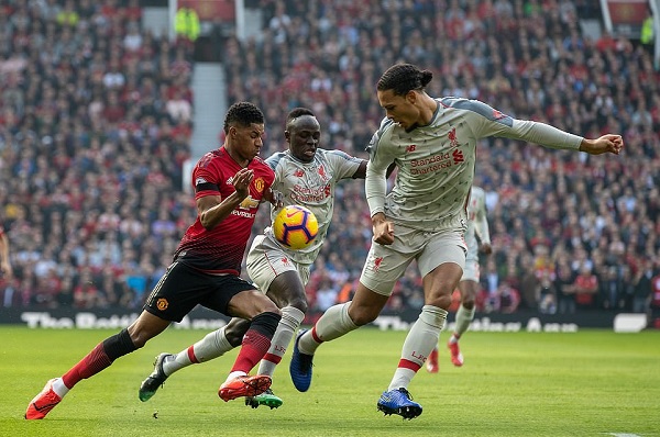 Cầm hòa MU tại Old Trafford, Liverpool vươn lên đầu BXH