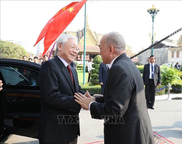 Tổng Bí thư, Chủ tịch nước Nguyễn Phú Trọng hội đàm với Quốc vương Campuchia - Hình 2