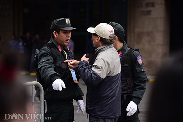 An ninh siết chặt ở khách sạn Metropole trước cuộc gặp Trump - Kim - Hình 8
