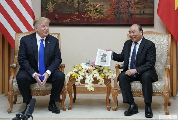 Thủ tướng Nguyễn Xuân Phúc đón Tổng thống Hoa Kỳ Donald Trump - Hình 8