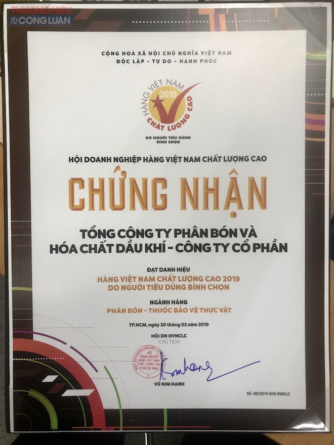 PVFCCo tiếp tục được trao tặng danh hiệu Hàng Việt Nam chất lượng cao năm 2019 - Hình 1