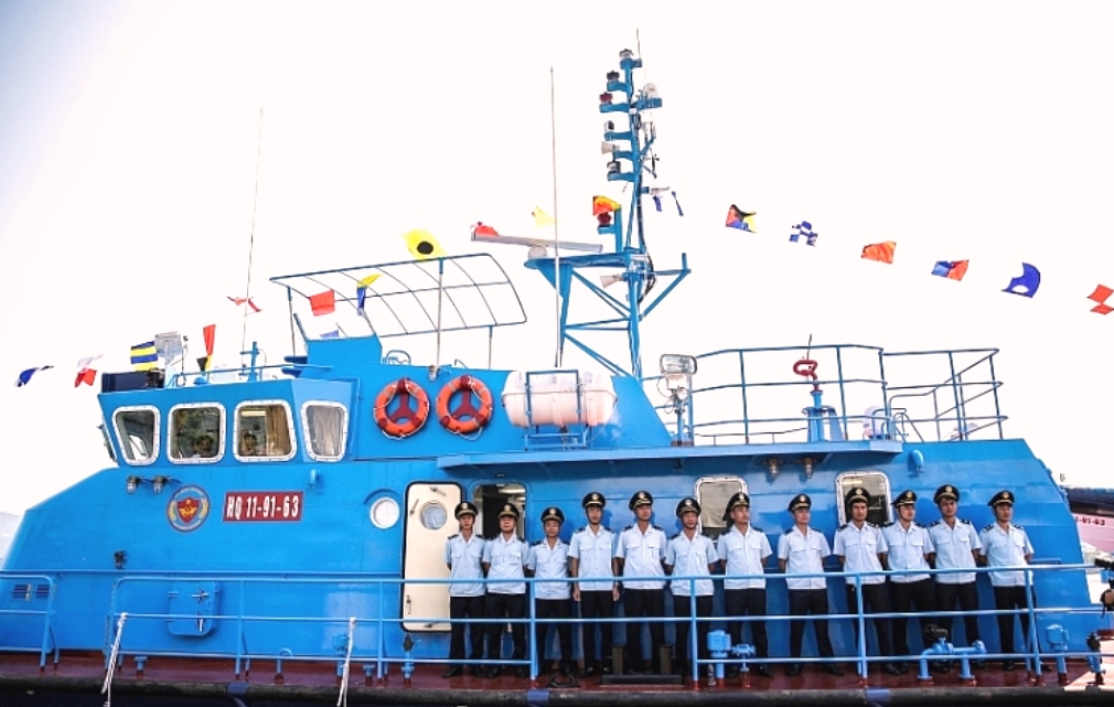 Đà Nẵng: Lễ nhận bàn giao và thượng cờ trên tàu cao tốc HQ 11- 91- 63. - Hình 3