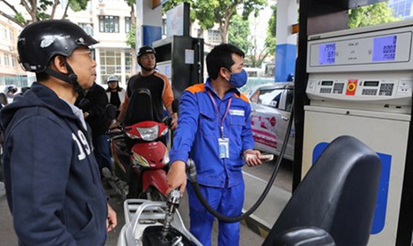 Giá xăng dầu trong nước hôm nay có thể tăng mạnh